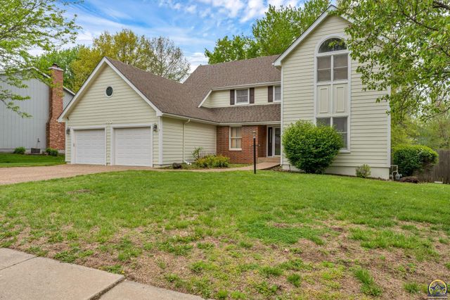 920 SE 43rd St, Topeka, KS 66609