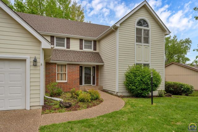 920 SE 43rd St, Topeka, KS 66609