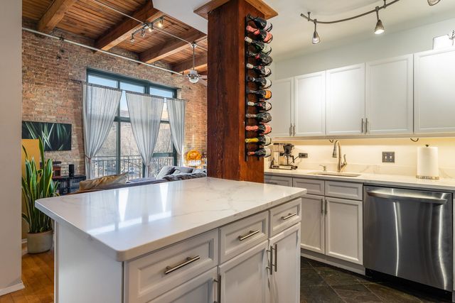 1632 S Indiana Avenue 302, Chicago, IL 60616