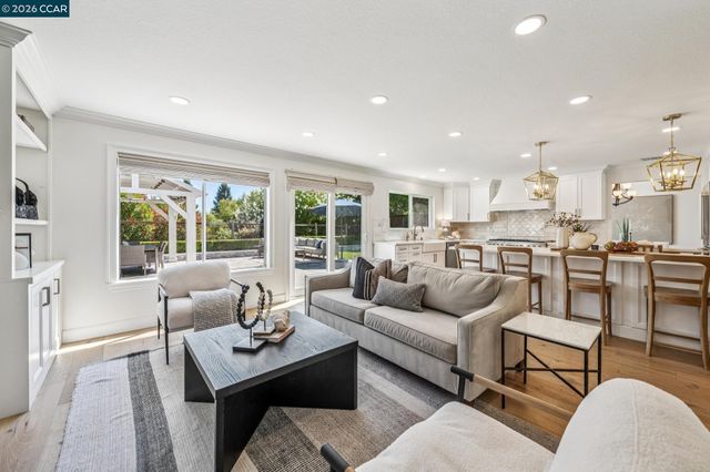 135 Tenby Terrace, Danville, CA 94506
