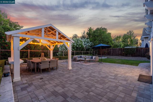 135 Tenby Terrace, Danville, CA 94506