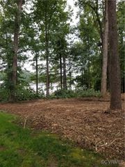 20001 Chesdin Harbor Dr, Chesterfield, VA 23803