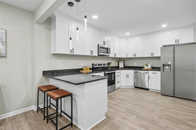 323 Poplar AVE, Newport News, VA 23607