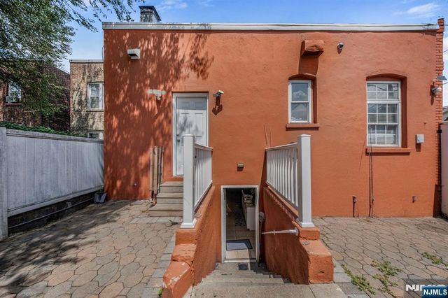 1425 48th Street, North Bergen, NJ 07047