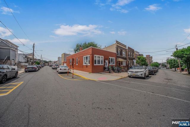 1425 48th Street, North Bergen, NJ 07047