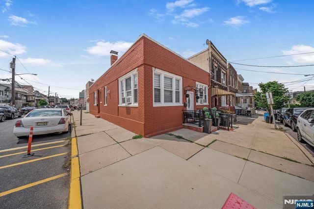1425 48th Street, North Bergen, NJ 07047