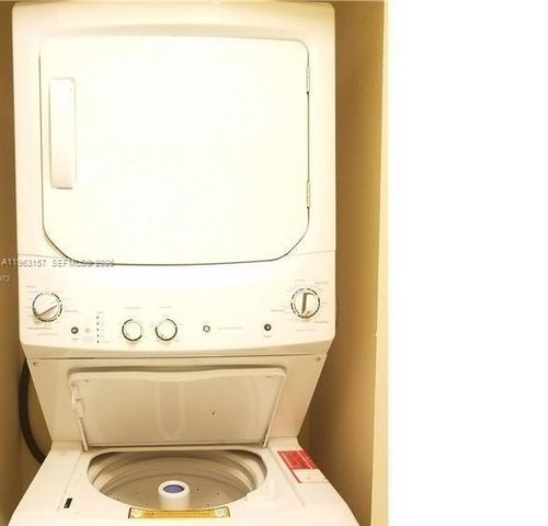 17102 SW 95th Ter 0, Miami, FL 33196