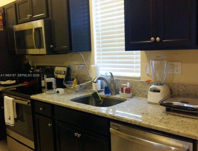 17102 SW 95th Ter 0, Miami, FL 33196