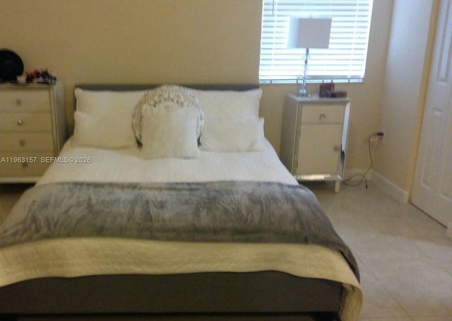 17102 SW 95th Ter 0, Miami, FL 33196