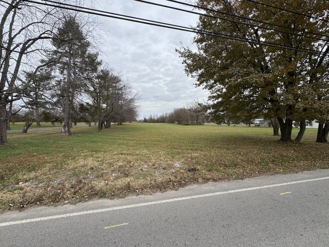 405 College St, Portland, TN 37148