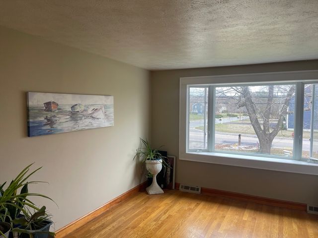 857 South St, Bridgewater, MA 02324