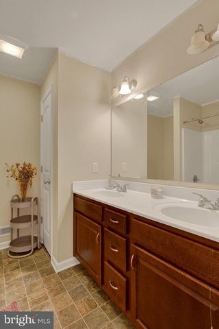 1950 OAKWOOD DR, Hanover, PA 17331
