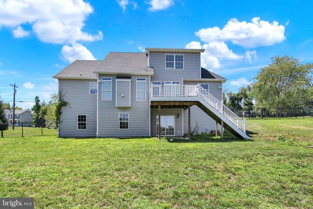 1950 OAKWOOD DR, Hanover, PA 17331