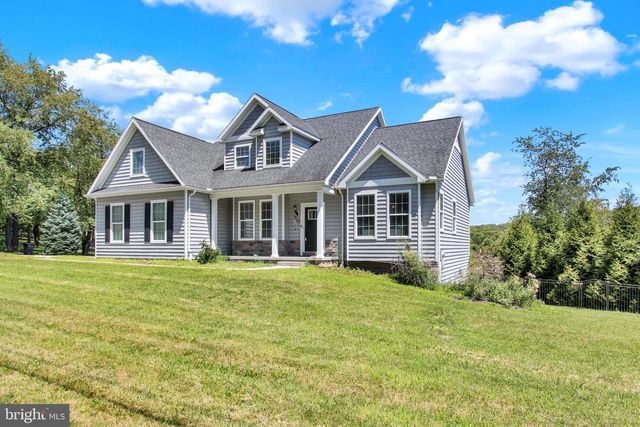 1950 OAKWOOD DR, Hanover, PA 17331