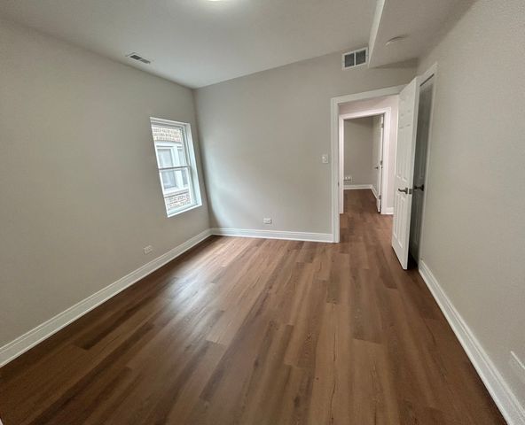 7546 S Wentworth Avenue 1, Chicago, IL 60620