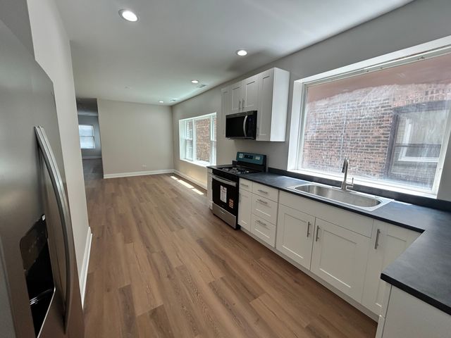 7546 S Wentworth Avenue 1, Chicago, IL 60620