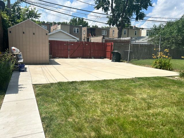 7546 S Wentworth Avenue 1, Chicago, IL 60620