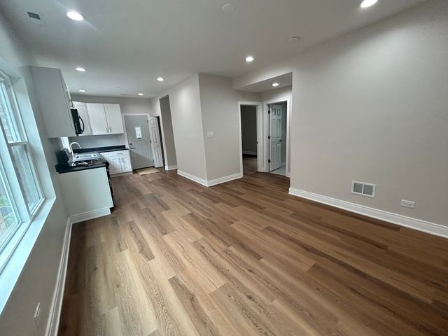 7546 S Wentworth Avenue 1, Chicago, IL 60620
