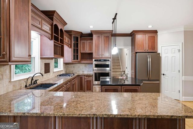 5525 Hampstead Way, Johns Creek, GA 30097