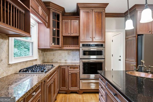 5525 Hampstead Way, Johns Creek, GA 30097
