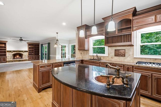 5525 Hampstead Way, Johns Creek, GA 30097