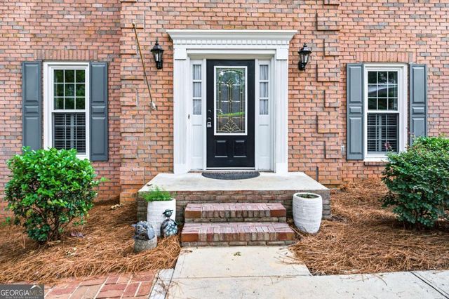 5525 Hampstead Way, Johns Creek, GA 30097