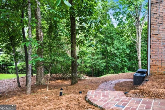 5525 Hampstead Way, Johns Creek, GA 30097
