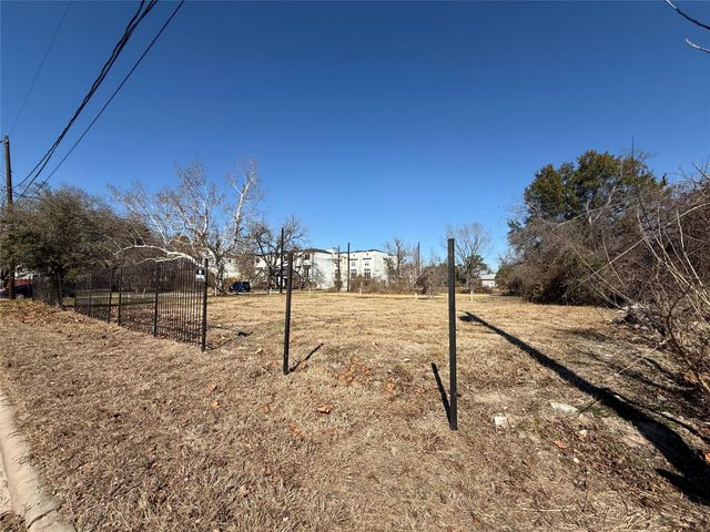 2303 Holman Street, Houston, TX 77004