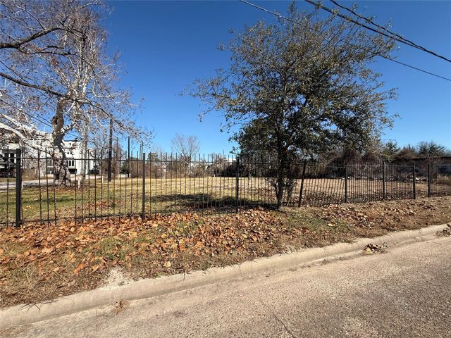 2303 Holman Street, Houston, TX 77004