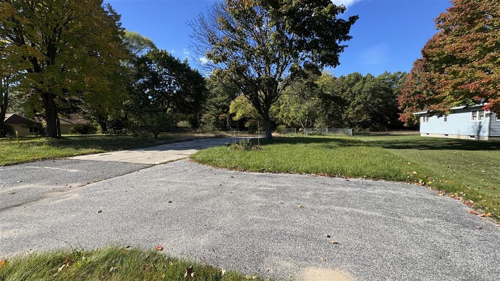 2876 Us 31, Manistee, MI 49660