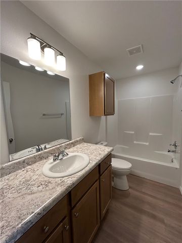 2806 W Mockingbird Lane, Rogers, AR 72756