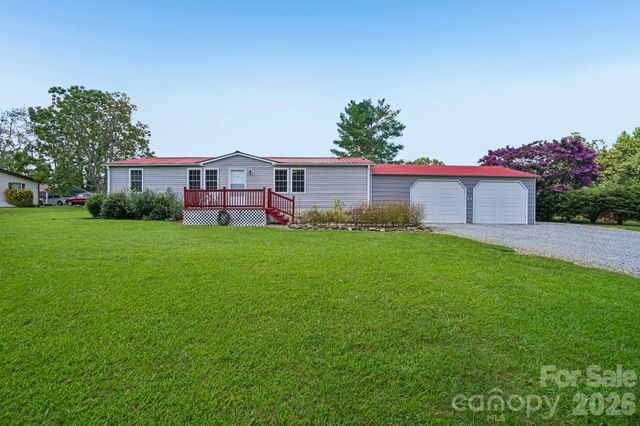 210 Leigh Anne Lane, Horse Shoe, NC 28742