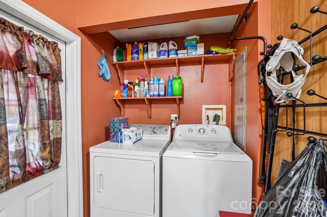 210 Leigh Anne Lane, Horse Shoe, NC 28742