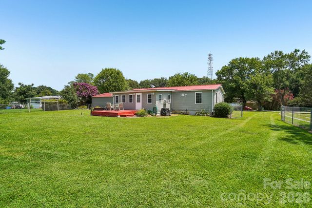 210 Leigh Anne Lane, Horse Shoe, NC 28742