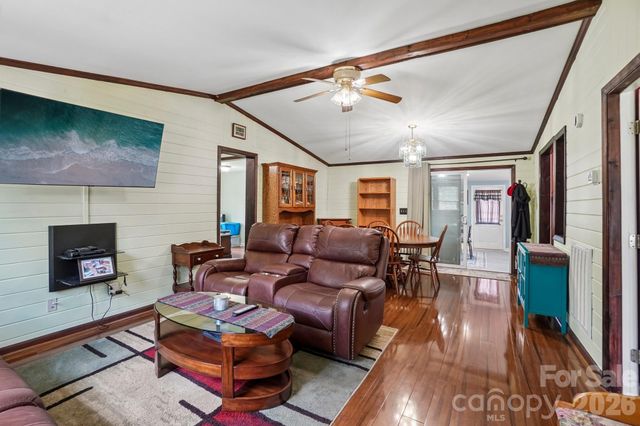 210 Leigh Anne Lane, Horse Shoe, NC 28742