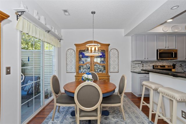 2749 NW 155th Street, Clive, IA 50325