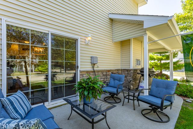 2749 NW 155th Street, Clive, IA 50325