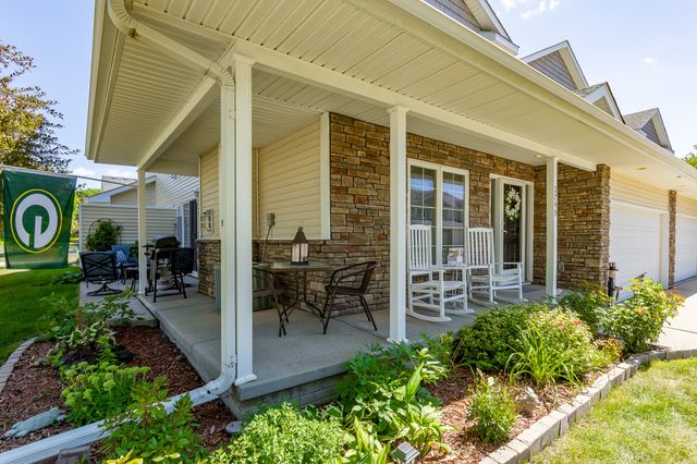 2749 NW 155th Street, Clive, IA 50325