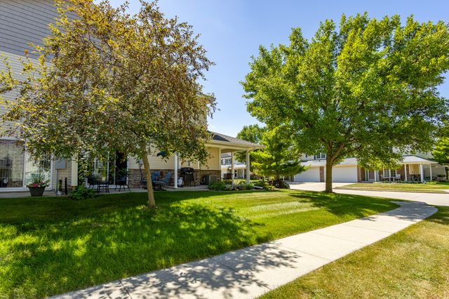 2749 NW 155th Street, Clive, IA 50325