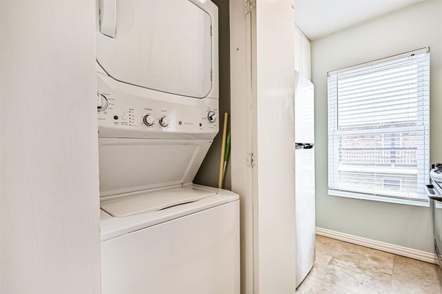 402 Post Office 201, Galveston, TX 77550