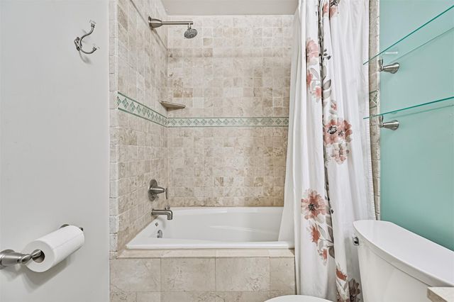 402 Post Office 201, Galveston, TX 77550