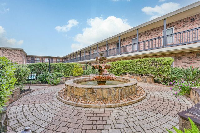 402 Post Office 201, Galveston, TX 77550