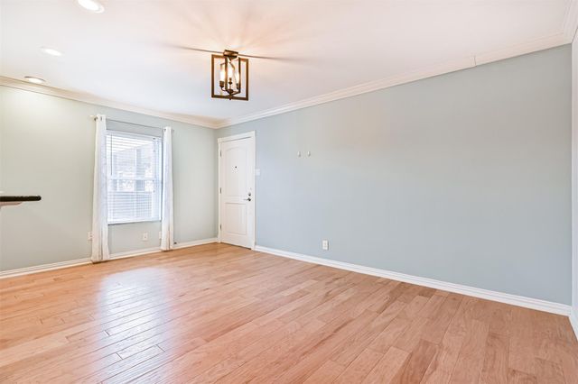 402 Post Office 201, Galveston, TX 77550