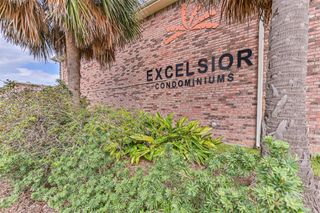 402 Post Office 201, Galveston, TX 77550