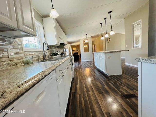 629 Old Snow Hill Road, Ayden, NC 28513