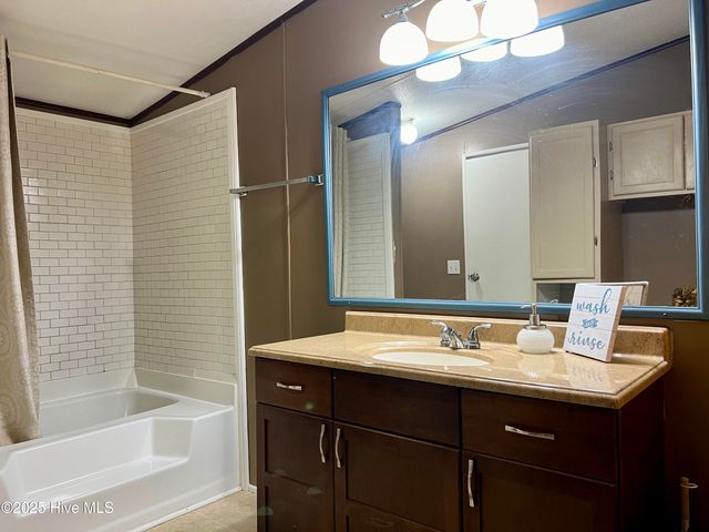 629 Old Snow Hill Road, Ayden, NC 28513