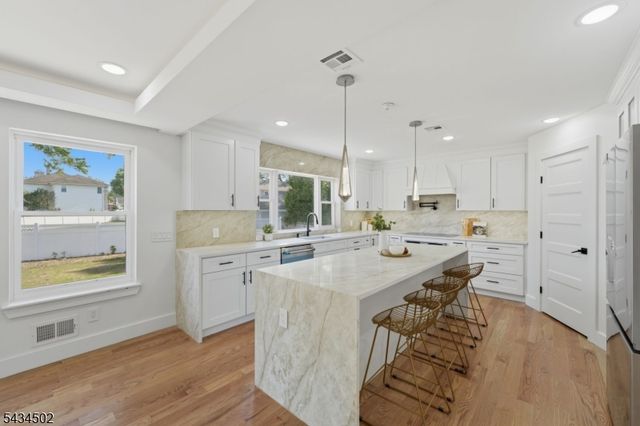 275 Longview Rd, Union Twp., NJ 07083