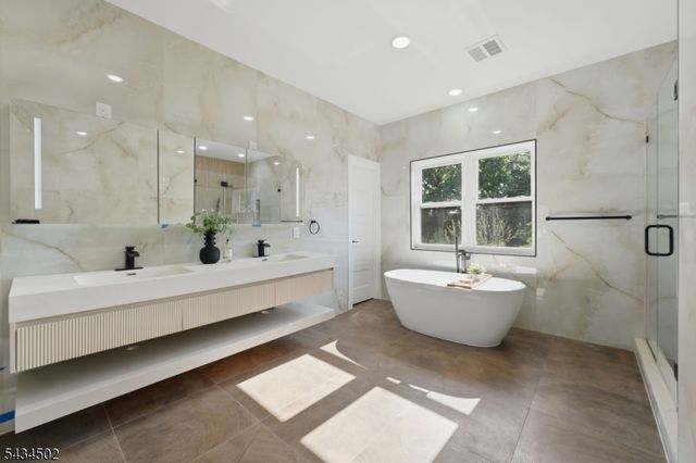 275 Longview Rd, Union Twp., NJ 07083