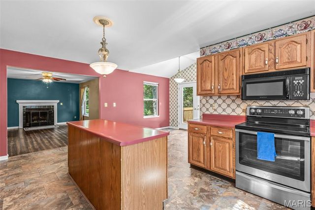 3401 Wiltshire Lane, Festus, MO 63028