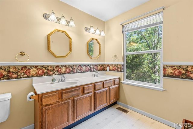 3401 Wiltshire Lane, Festus, MO 63028